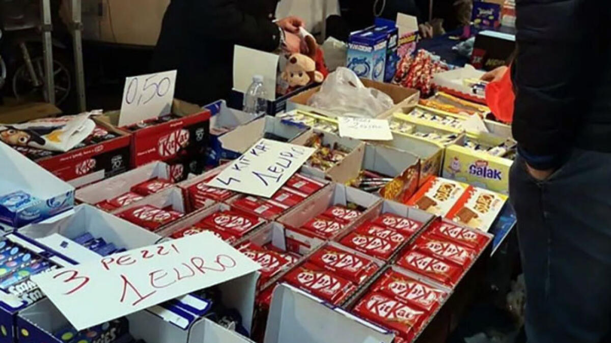 Dolci a rischio nelle calze, bloccato un carico di cioccolata - 