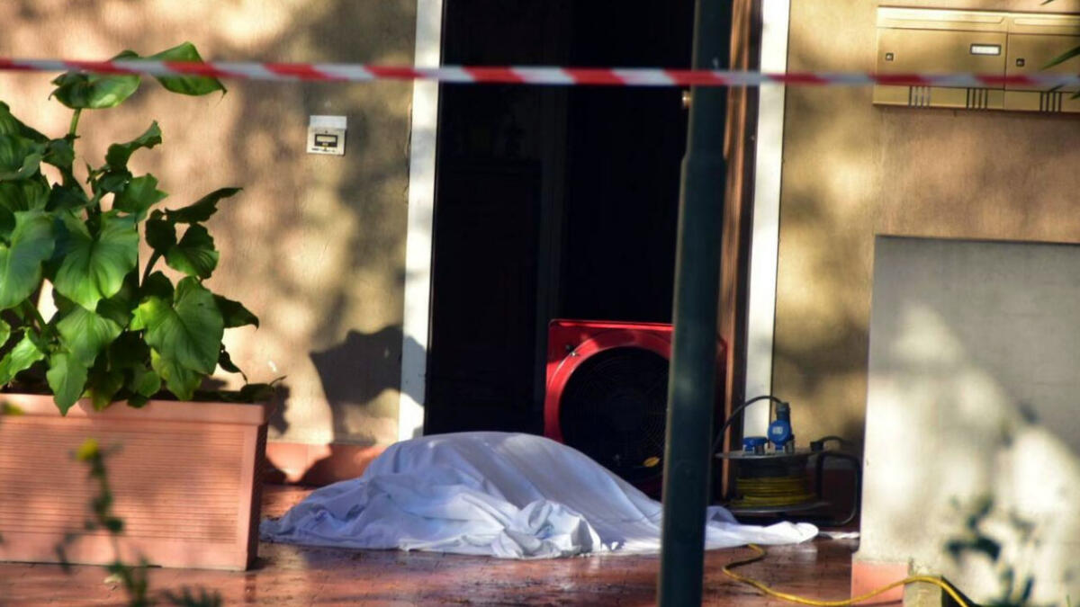 Incendio in casa: morti uomo, donna e il loro cane - 