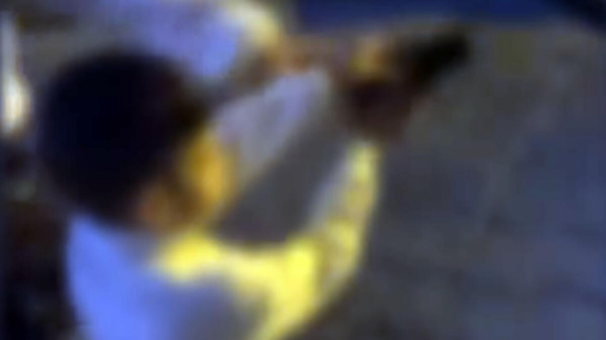 Sui social bimbi che usano pistole per festeggiare Capodanno - 