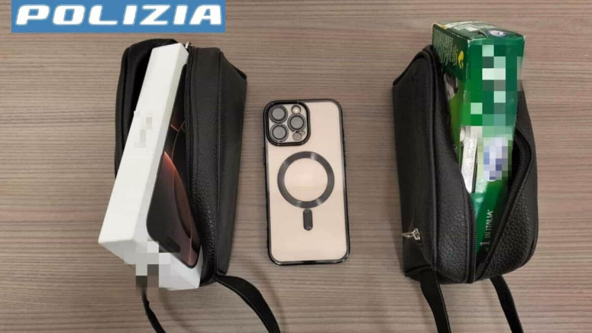 Riecco il "pacco": succhi di frutta al posto degli smartphone - 