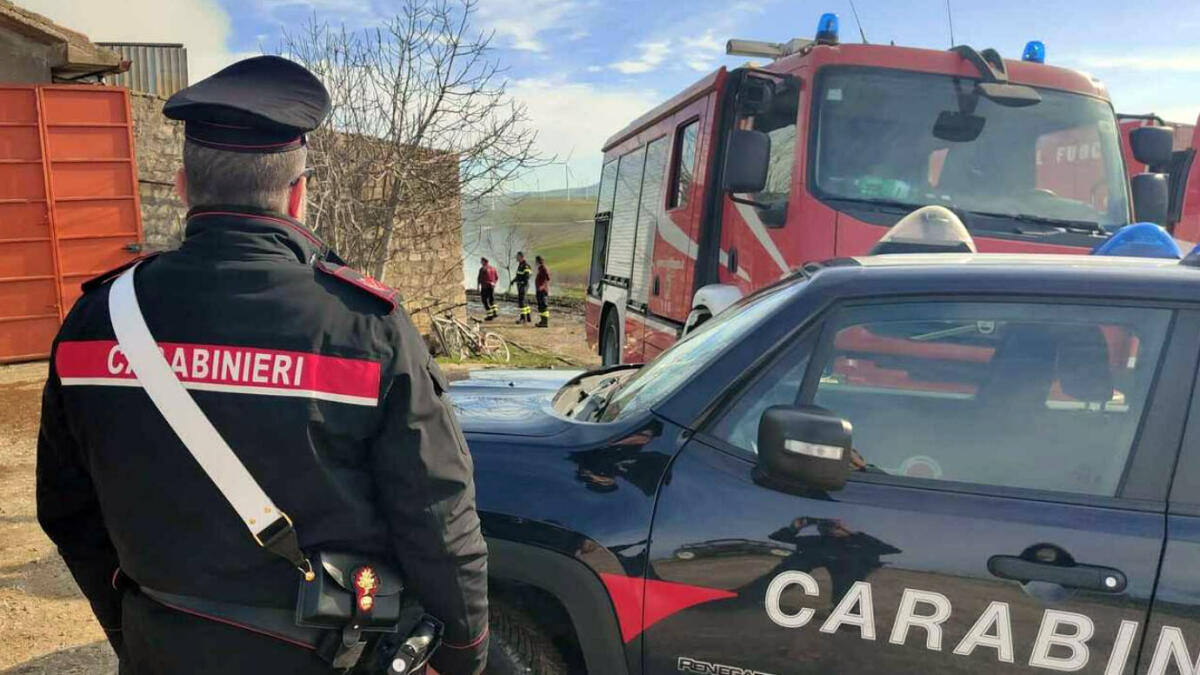 Grosso incendio distrugge due capannoni - 