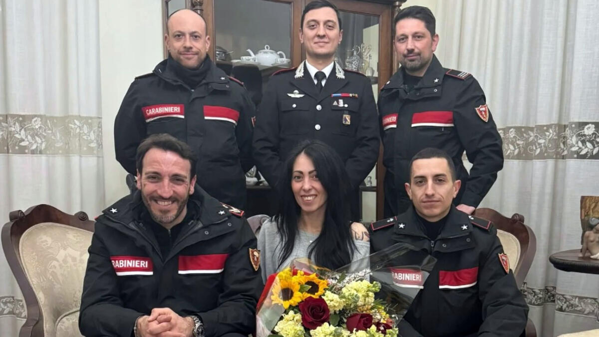 Arresto cardiaco al centro commerciale torrese, salvata dai carabinieri - 