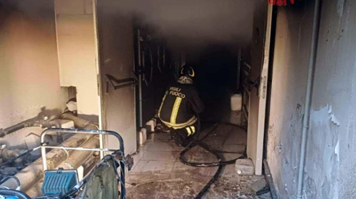 Fiamme all'Hotel Park, evacuati gli ospiti - 