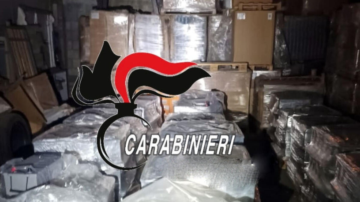 Scoperto carico di 596 batterie rubate - 