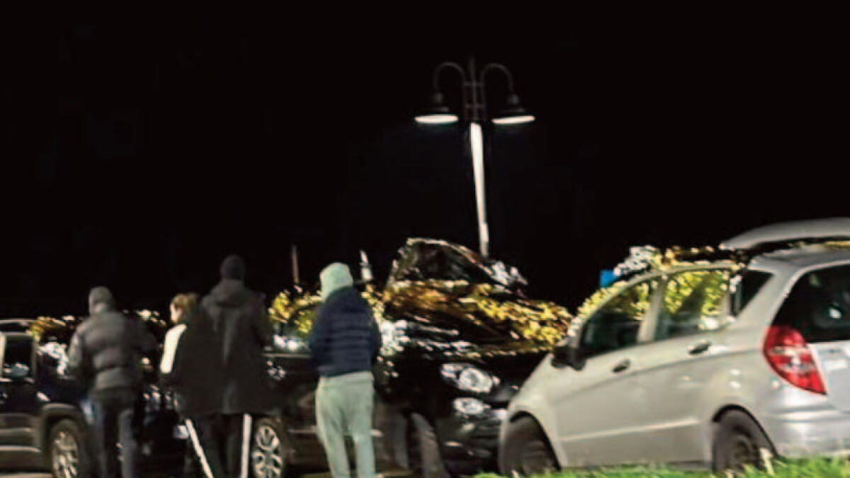 Lo sciame sismico fa paura, la gente resta in strada - 