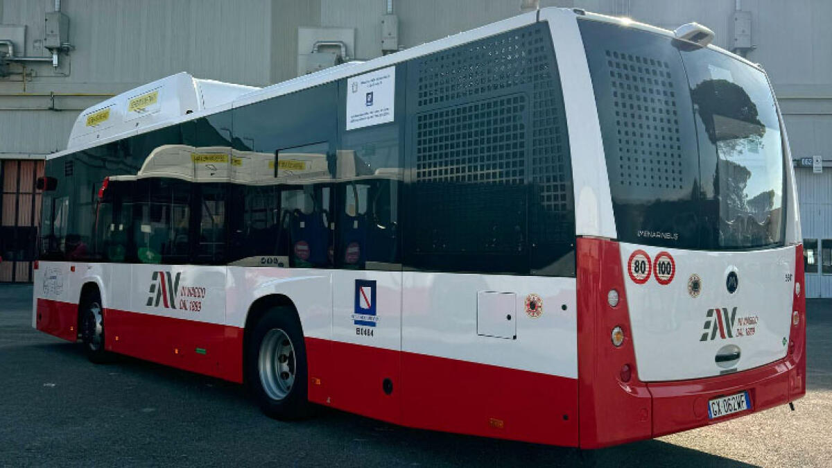 Consegnati 63 nuovi bus, 35 sono per Eav - 