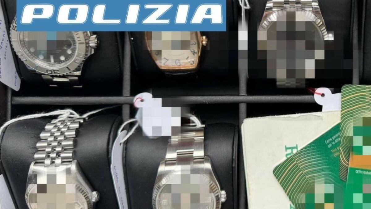 Vende orologi sul web, sequestri per 120mila euro all'influencer - 