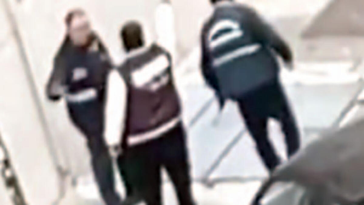 Parcheggiatore abusivo prende a pugni un vigile - 