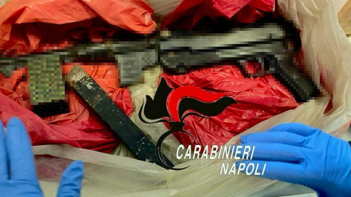 Mitragliatore nascosto nelle grotte sotterranee - 