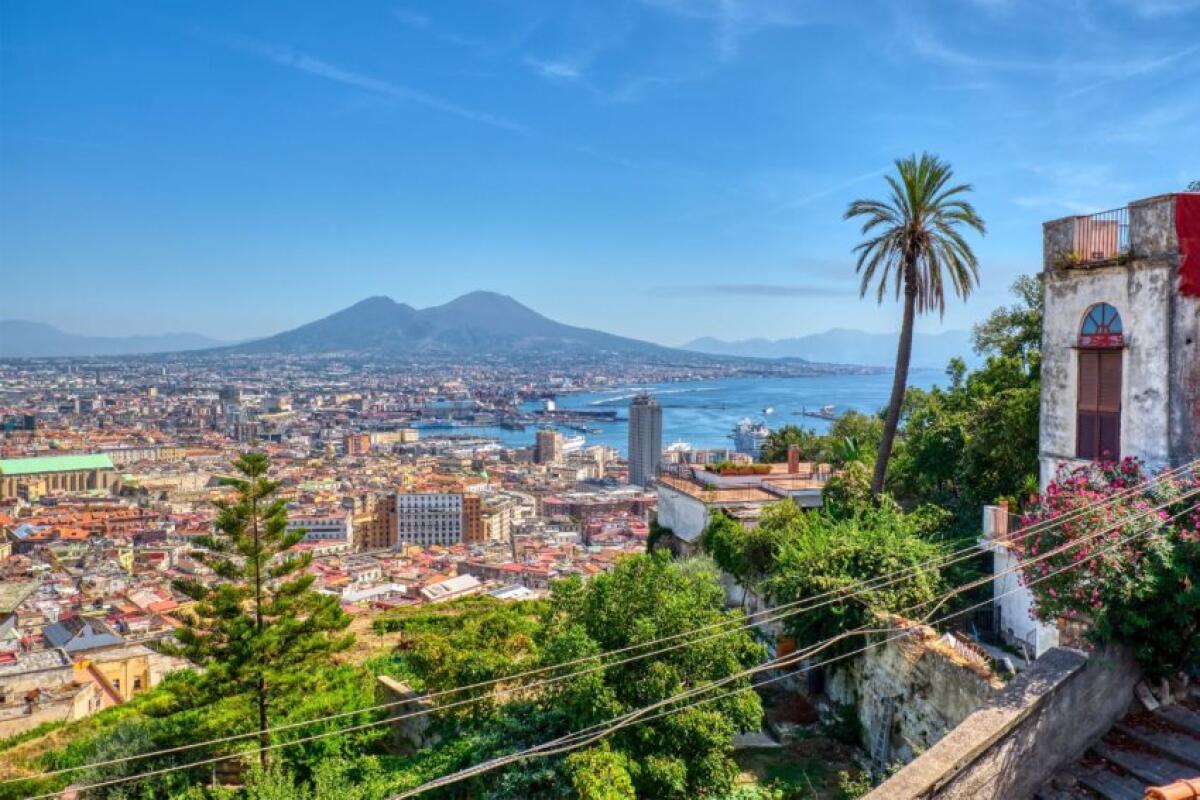 Il terremoto non ferma il turismo pasquale, a Napoli è boom di prenotazioni - 