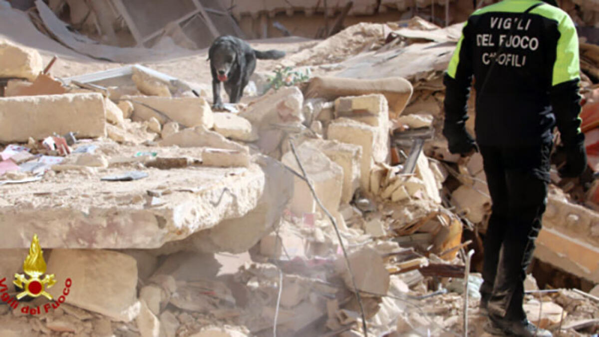 Palazzo crollato, ritrovata viva dopo 24 ore - 