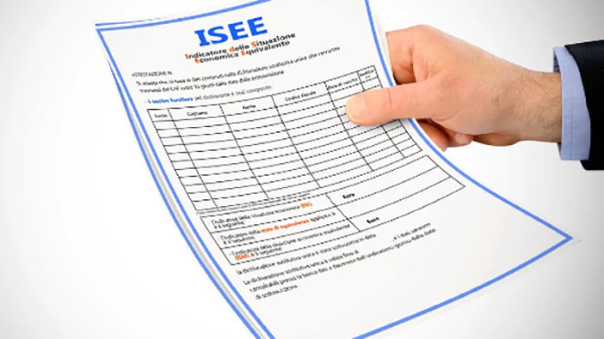 Nuovo Bonus bollette, a marzo bisogna fare subito l'Isee - 