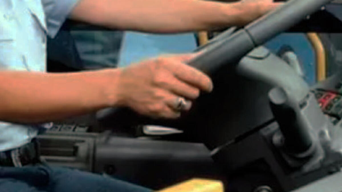 Donna senza biglietto chiama il marito e fa picchiare l'autista - 