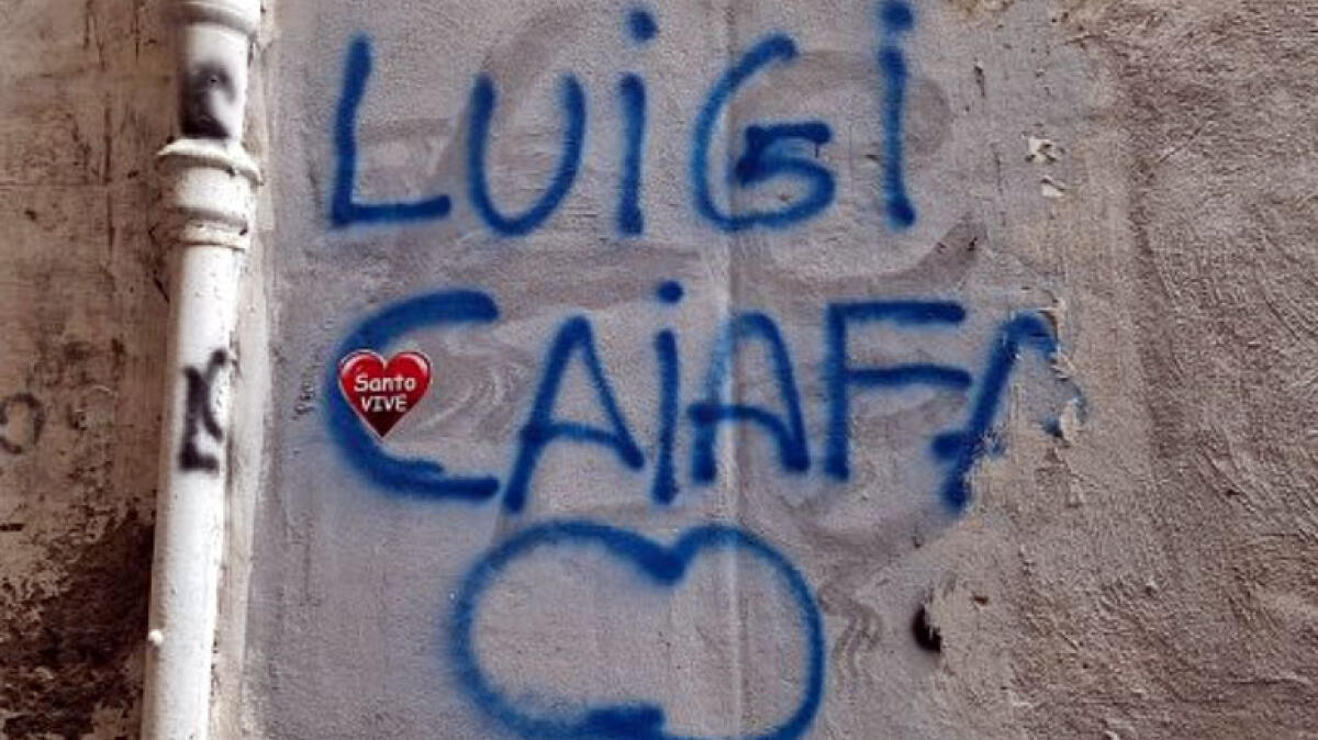 Spuntano scritte in onore del babyrapinatore ucciso - 