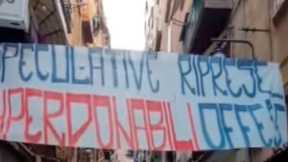 Striscioni contro Gomorra ai Quartieri Spagnoli - 