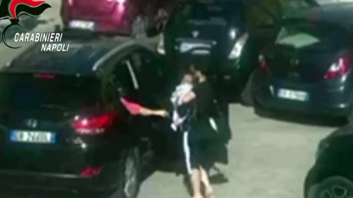 Blitz antidroga nel Vesuviano, donna spacciava con un neonato in braccio - 