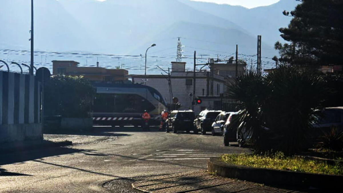 Linea ferroviaria Torre-Castellammare, chiesta la dismissione immediata - 