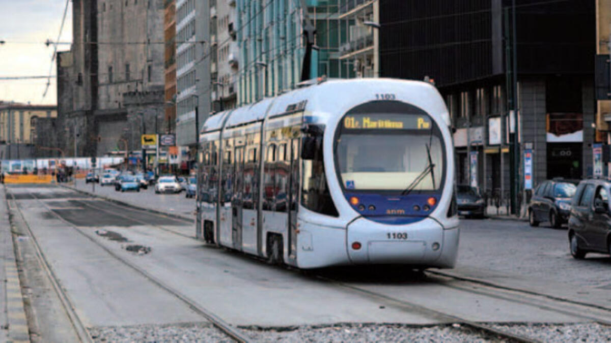 A Napoli torna il tram del mare - 