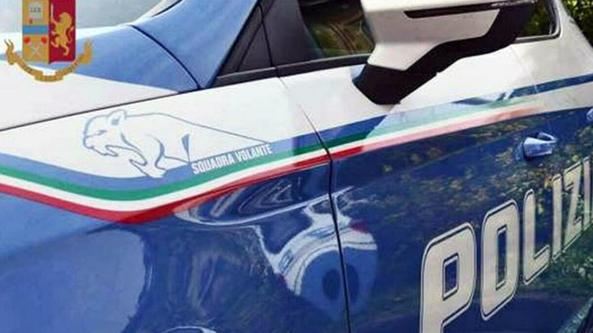 Raffica di spari contro un citofono - 