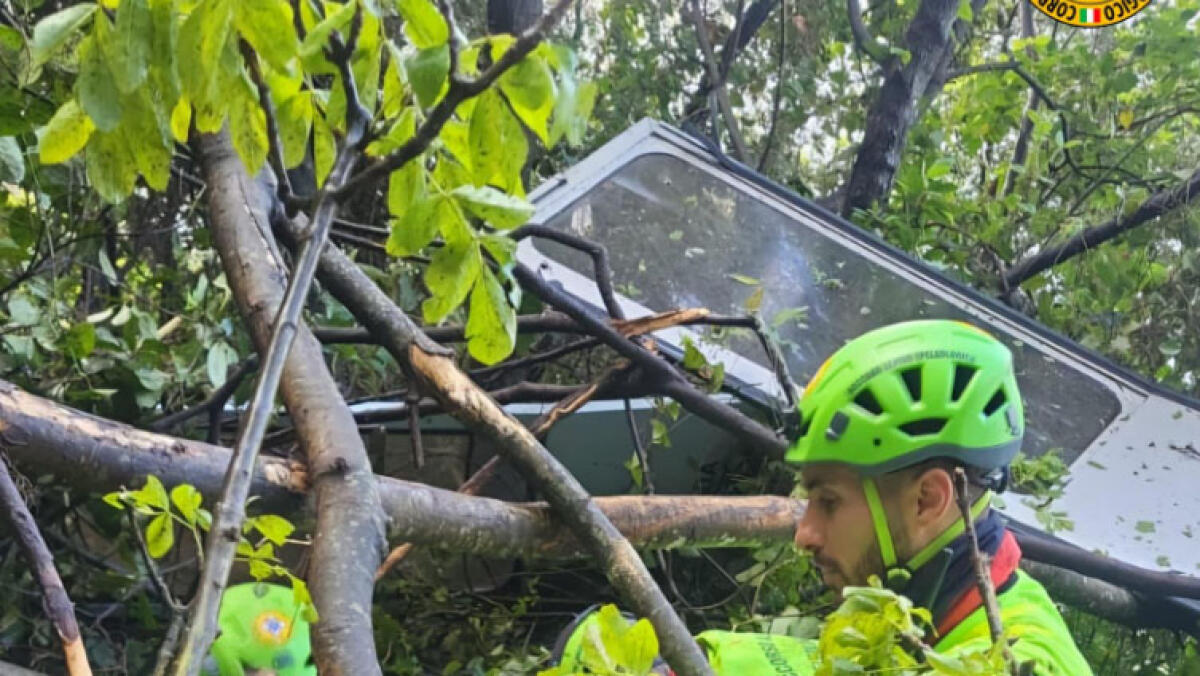 Funivia del Faito precipitata, vittime coppie di turisti e un ferito grave in elisoccorso - 