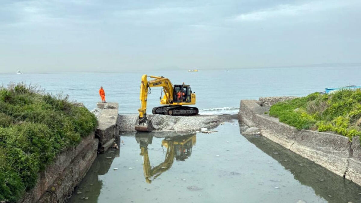 Mare vesuviano, arriva uno stop alla balneazione - 