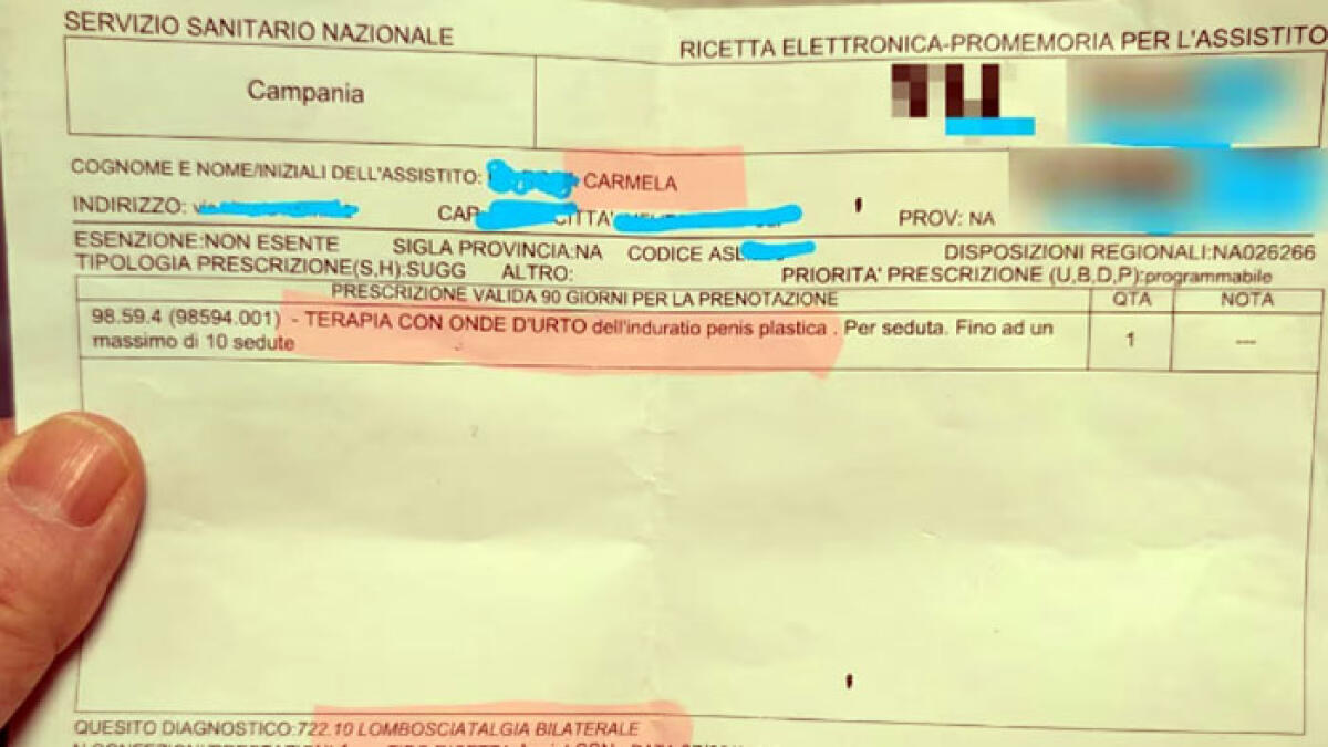 Donna con la lombosciatalgia, le prescrivono "onde d'urto per il pene" - 