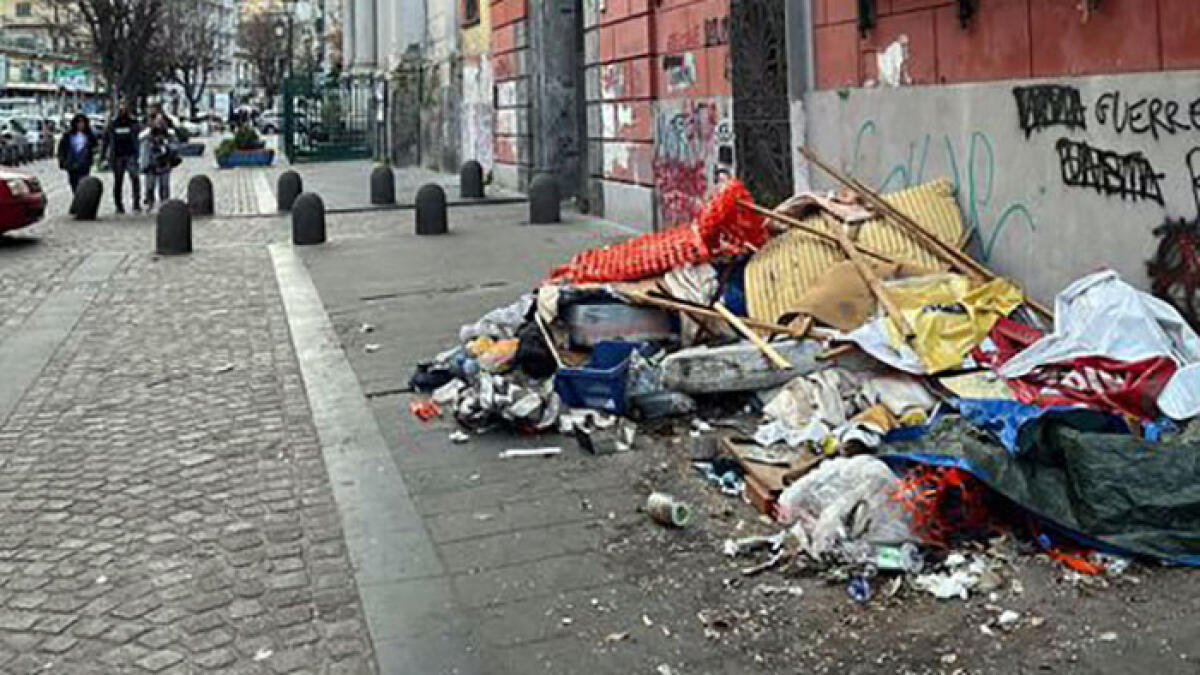 Rifiuti abbandonati, 10 persone scoperte e sanzionate nei Paesi Vesuviani - 