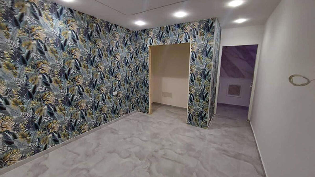 Occupano alloggi popolari e li ristrutturano con materiali di lusso - 