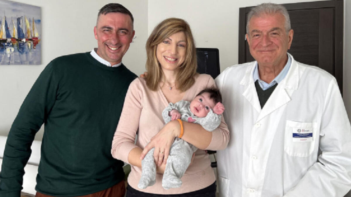 Si opera 19 volte, poi riesce a diventare mamma - 