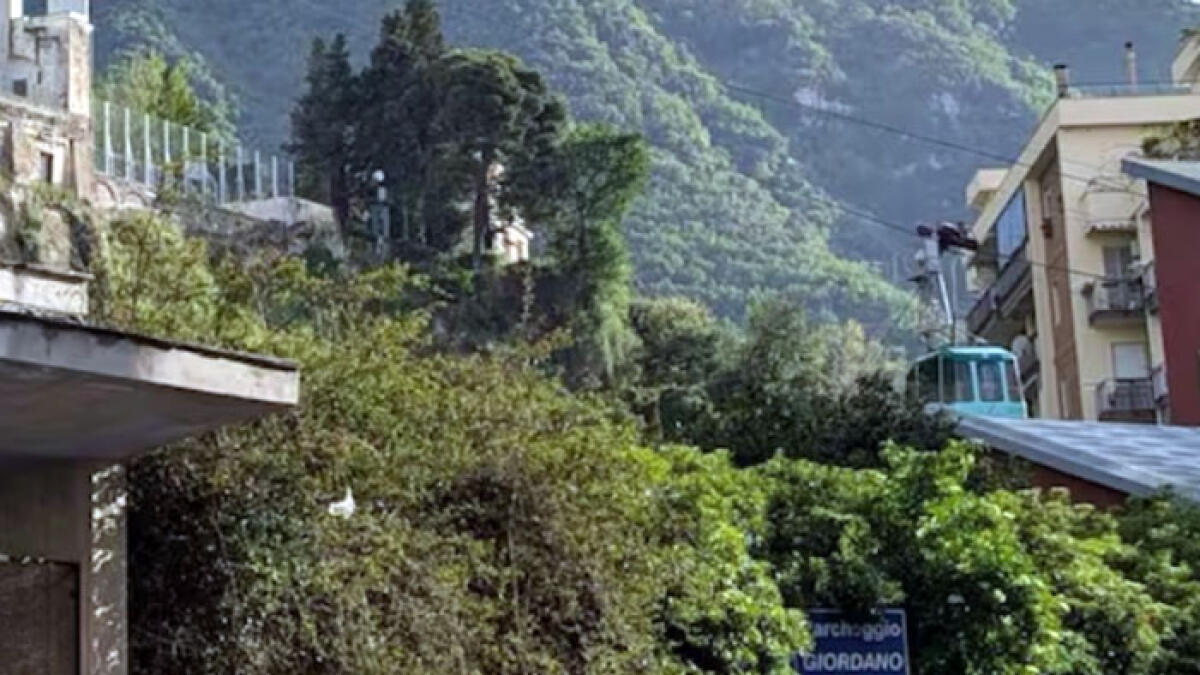 Funivia del Faito precipitata, estratti quattro corpi senza vita - 