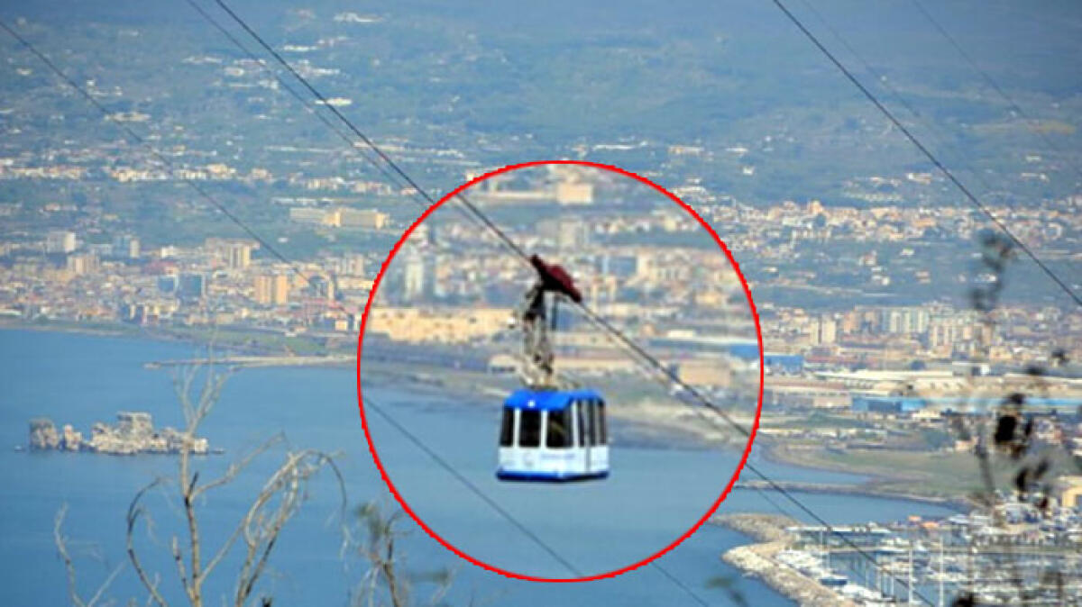 La cabina della funivia a monte del Faito è caduta: si temono vittime - 