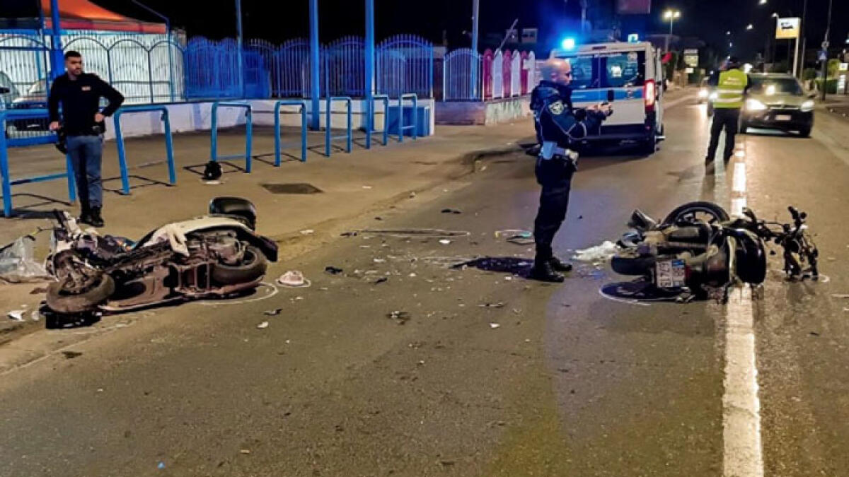 Si schiantano due moto, uno dei conducenti è grave - 