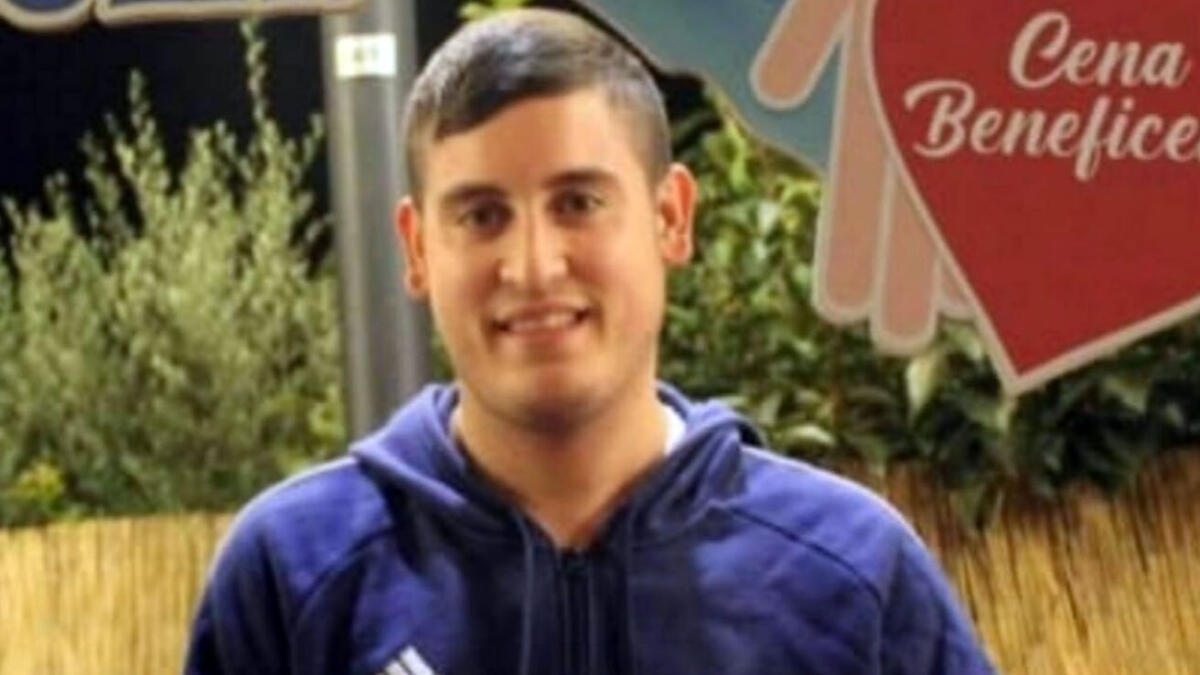 Angelo stroncato a 20 anni da una malattia fulminante - 