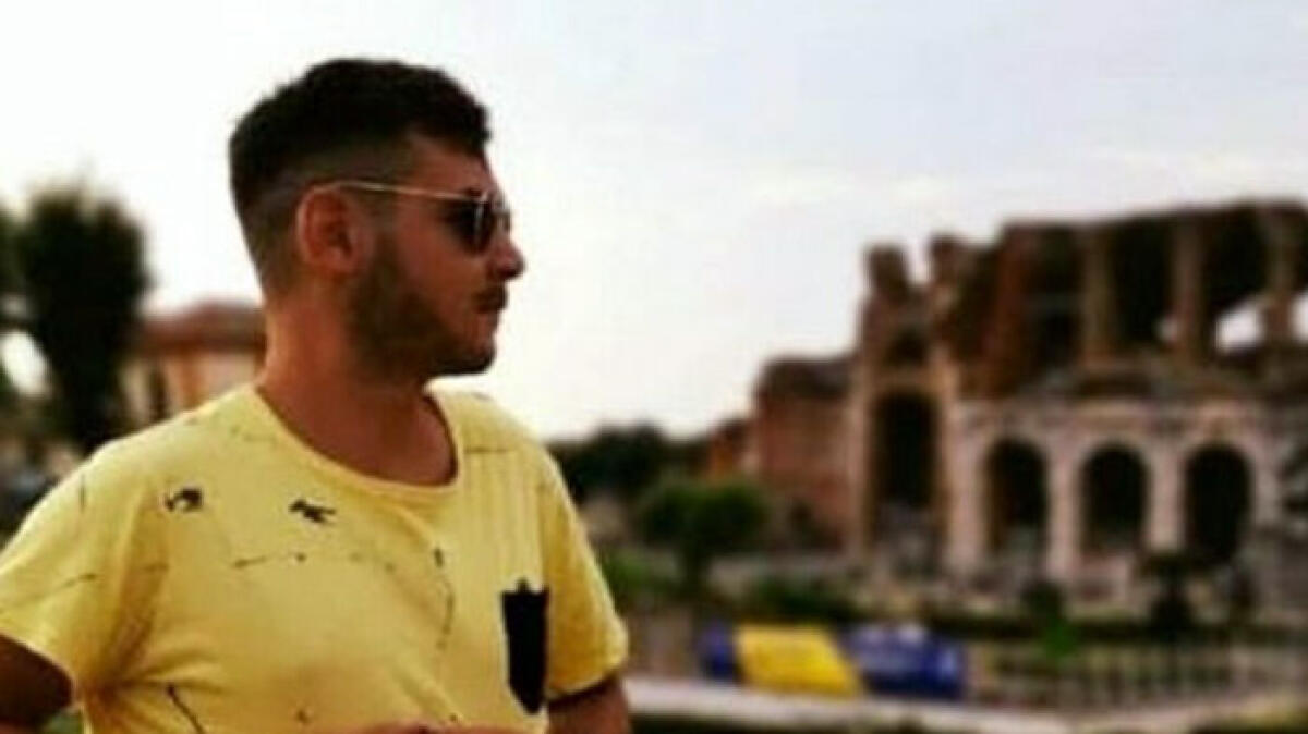 Auto si ribalta e muore 26enne, feriti quattro amici - 