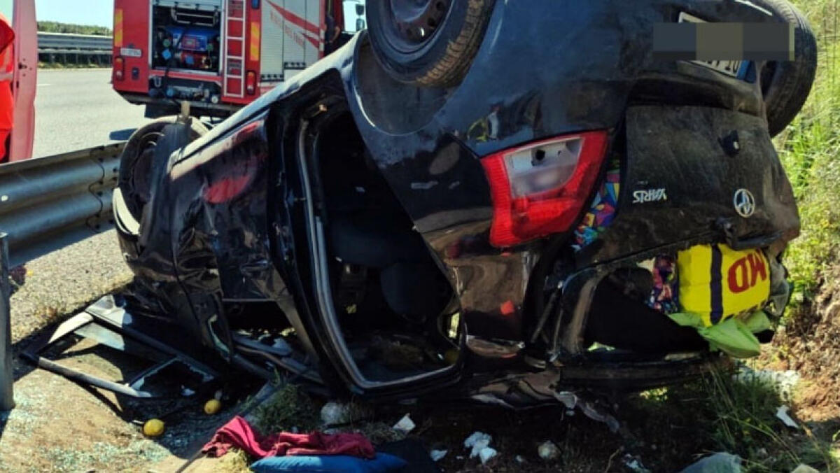 Auto si ribalta in autostrada, tra i quattro feriti anche un 91enne - 