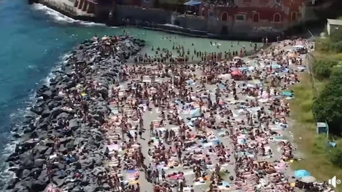 Primo Maggio, in spiaggia come formiche - 