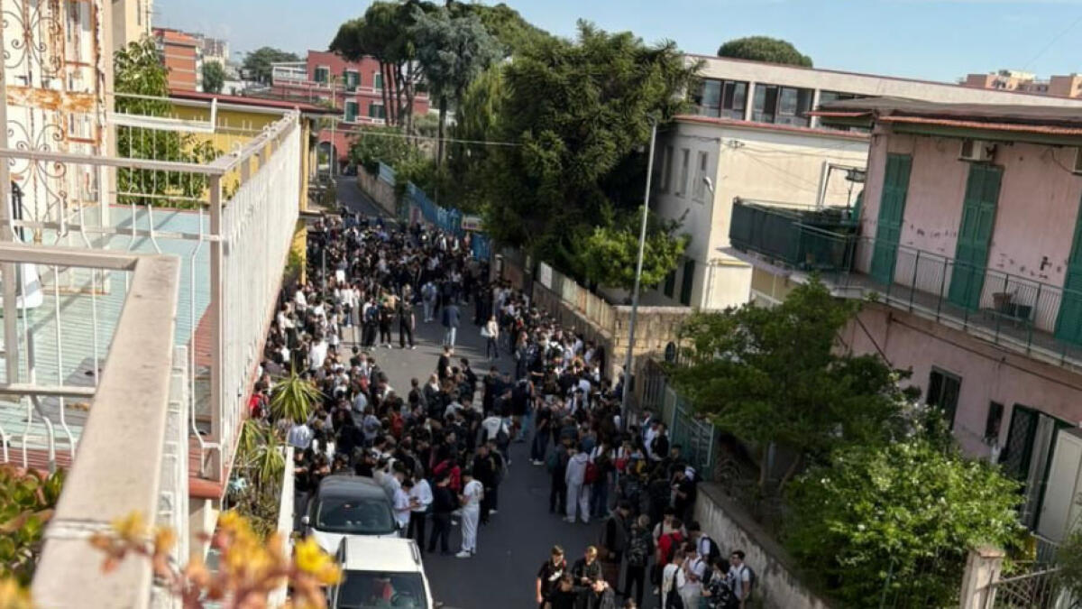Scatta il falso allarme bomba nella scuola vesuviana - 