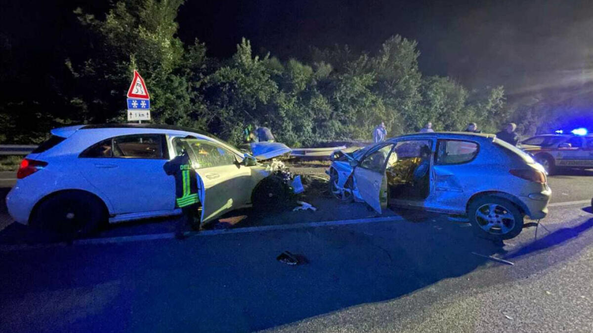 Un morto e cinque feriti, gravissimi due 16enni - 