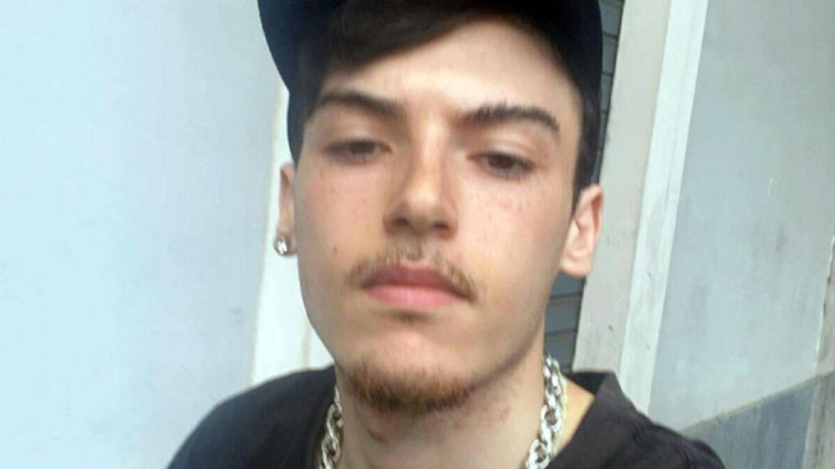 Si tuffa per recuperare il pallone, Simone muore a 19 anni - 