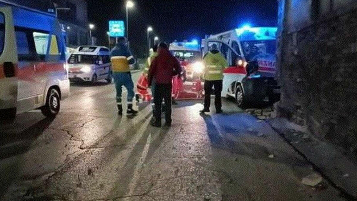 Si scontra con un'auto, 15enne muore in ospedale - 