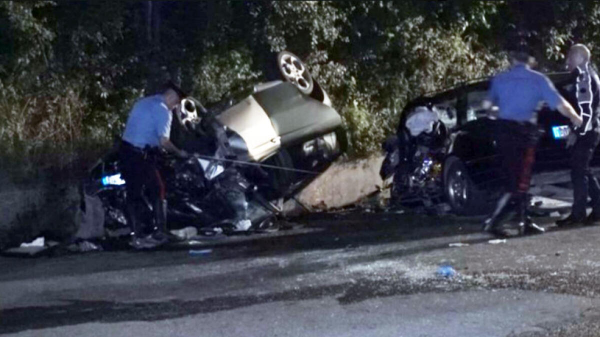 Strage dopo il frontale, ci sono quattro morti - 