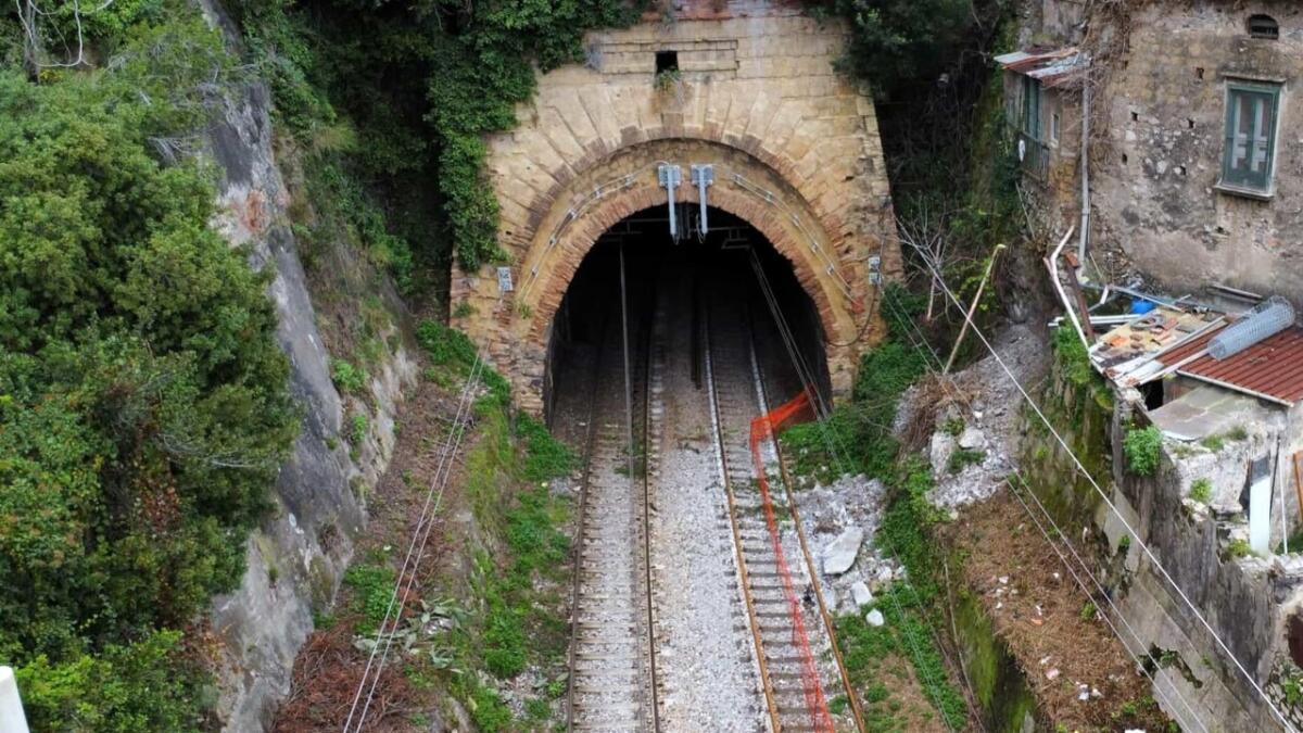 Sospesa linea storica per le tratte Nocera Inferiore, sia Salerno che Napoli, è polemica - 