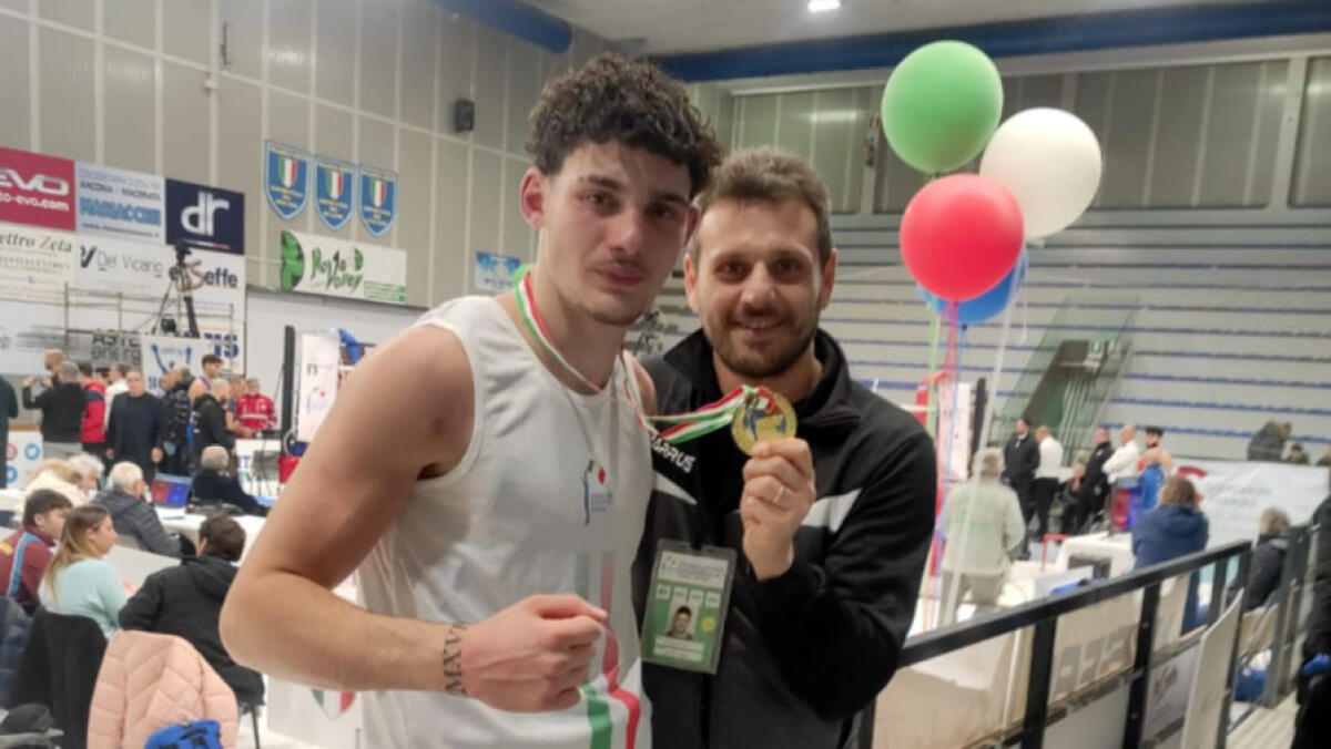 San Giuseppe Vesuviano e Poggiomarino esultano, Raffaele Saporito campione italiano Under 19 di boxe - 