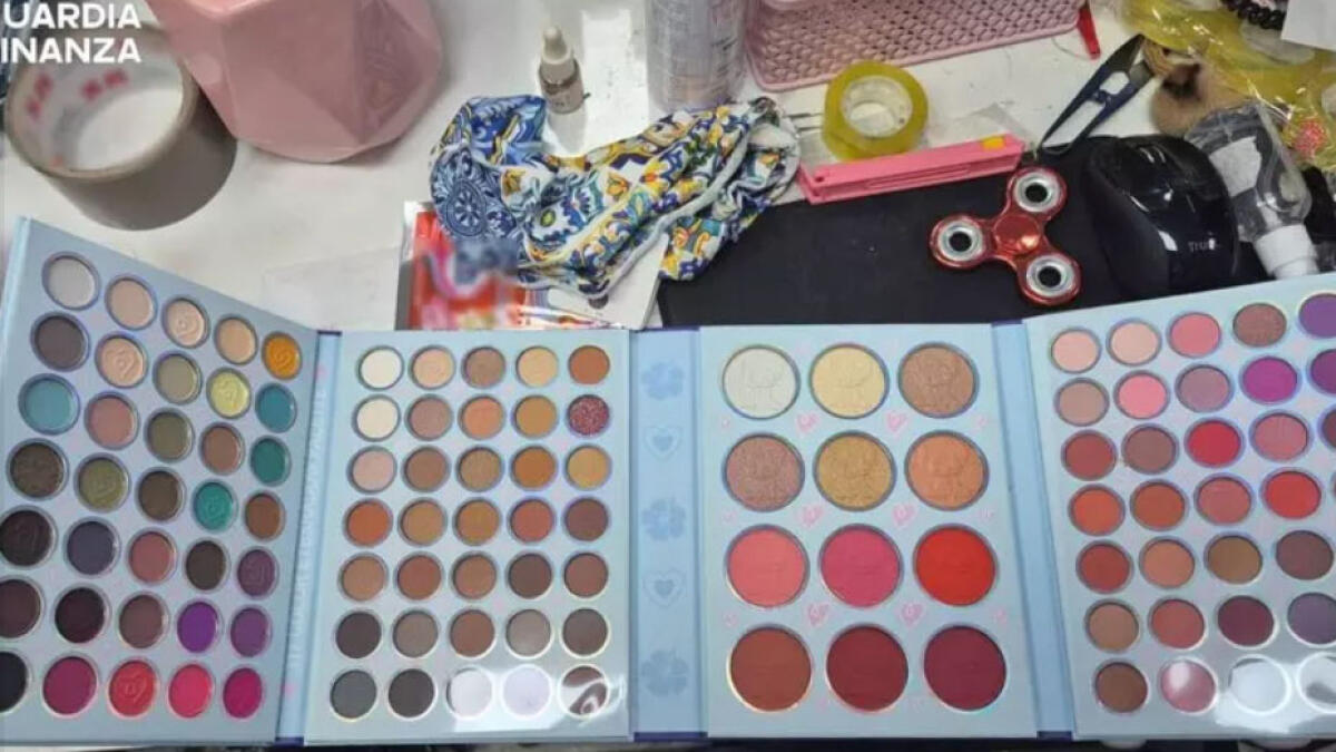 Bloccato carico di cosmetici pericolosi per la salute - 