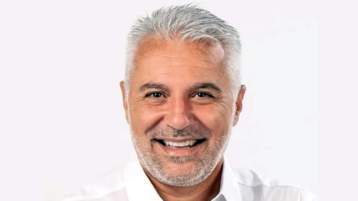 Era uno dei candidati a sindaco, si lancia dal cavalcavia della Nola-Villa Literno - 