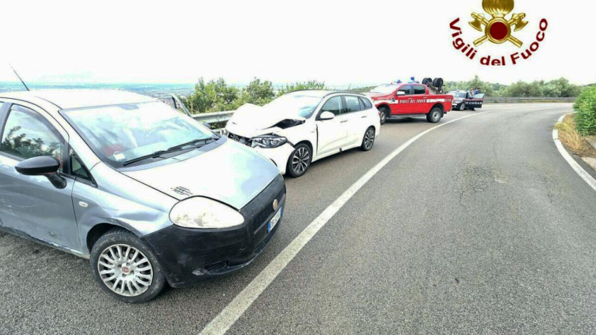 Violento incidente, donne tra le lamiere - 