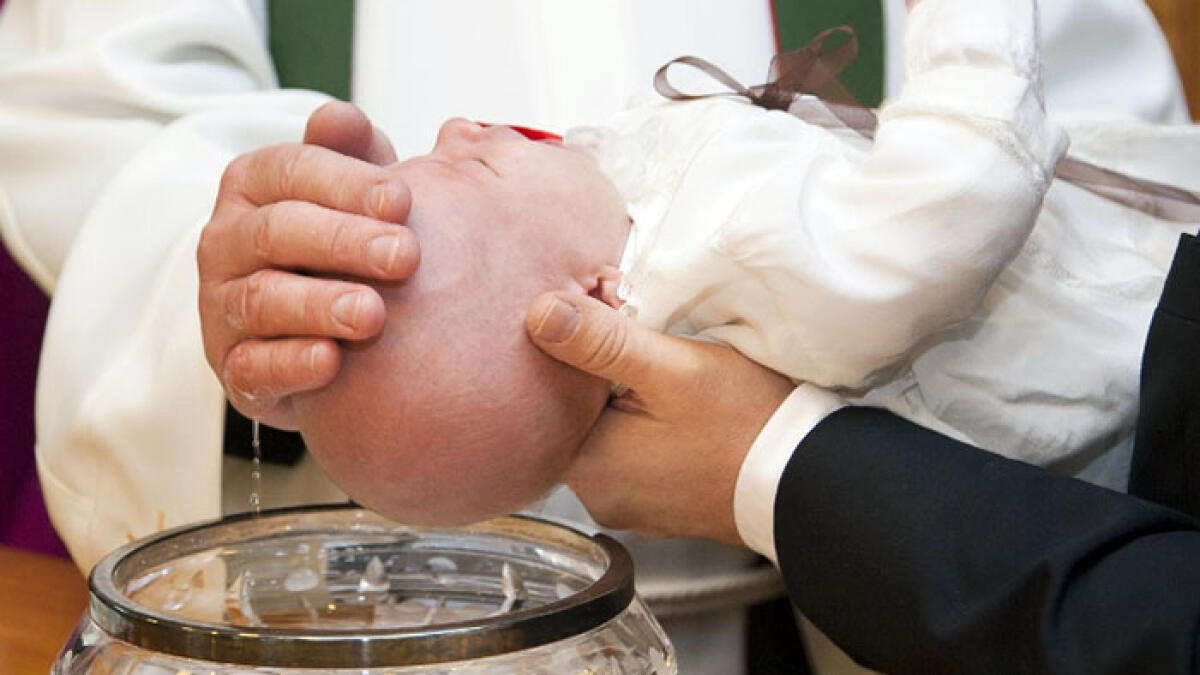 Lite al battesimo, genero prende a pugni la suocera - 