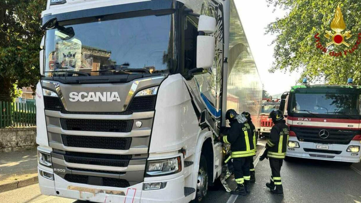 Donna muore investita da un tir - 