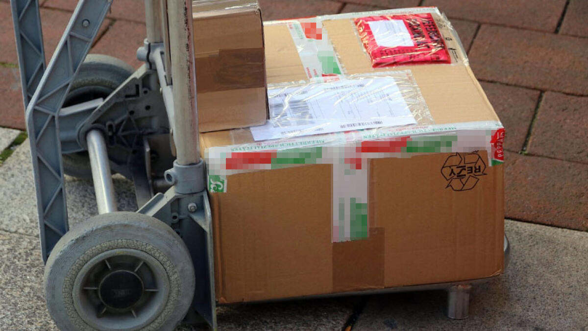 Sant'Anastasia, corriere e complici scelgono e rubano i pacchi da consegnare - 