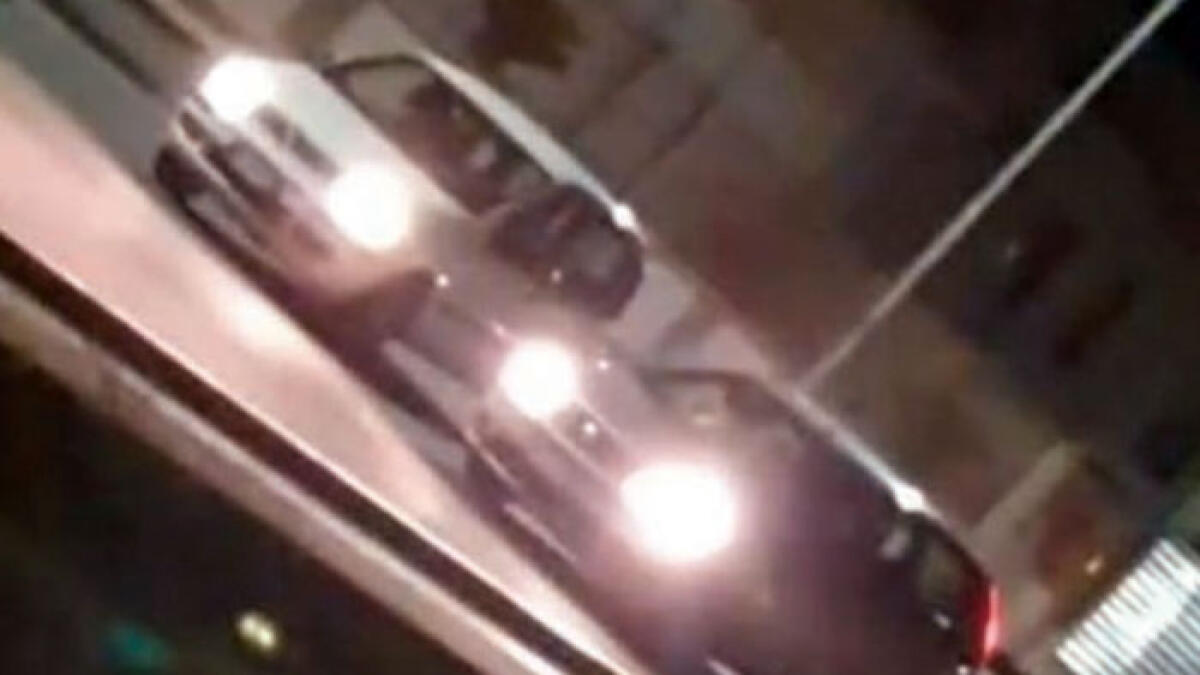 Corse di auto in strada, finisce tutto sui social e poi in caserma - 